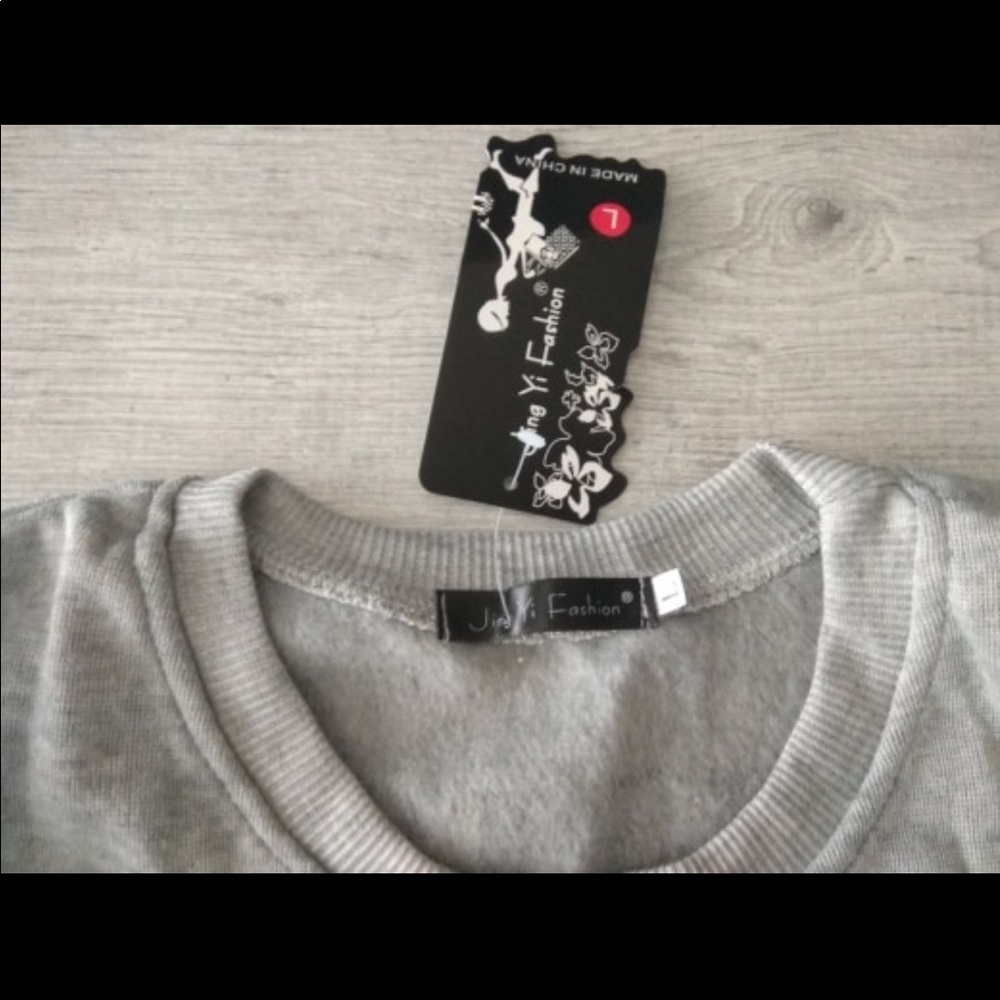 “The King” Men’s Long Sleeve T-shirt - Picture 6 of 7